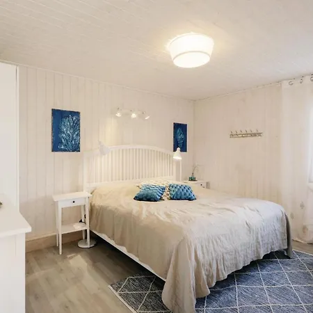 Stunning In With Kitchen בית נופש